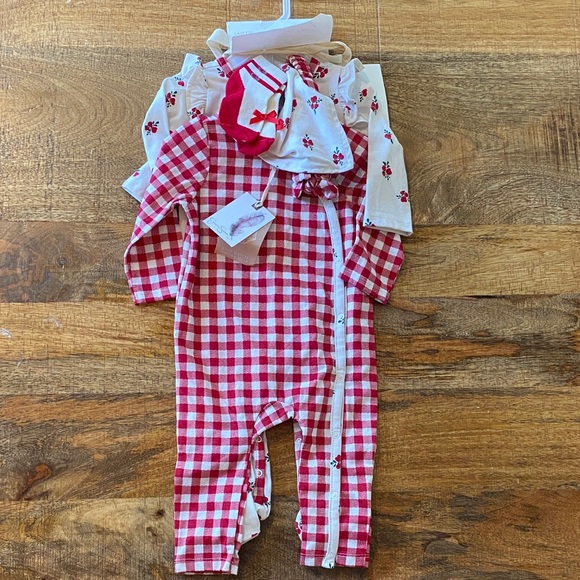 🍎 Jessica Simpson Layette 5 piece set 🍎 - Picture 1 of 13